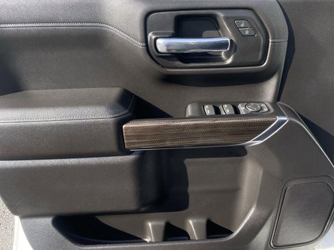 Used 2022 Chevrolet Silverado 1500 LT image 55