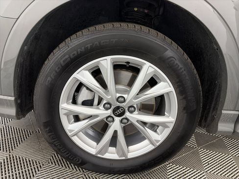 Certified 2025 Audi Q3 2.0T Premium image 13