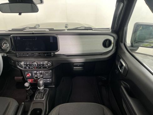 Used 2024 Jeep Wrangler Unlimited Sport AWD/4WD image 19