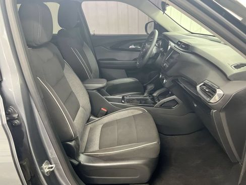 Used 2021 Chevrolet TrailBlazer LT FWD image 21