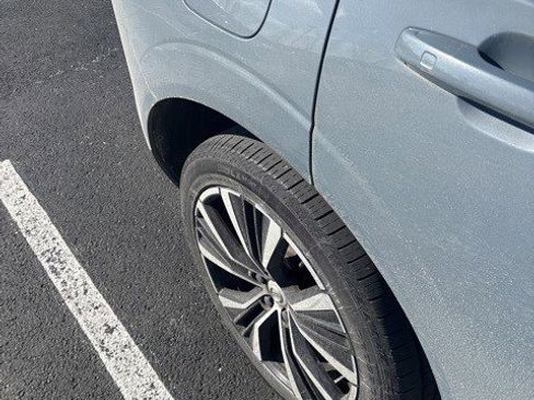 Used 2024 Volvo XC60 B5 Plus w/ Climate Package image 5