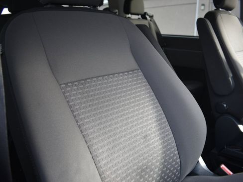 Used 2023 Ford Transit 350 XLT image 23