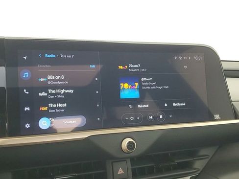 Used 2023 Toyota Crown Limited image 27