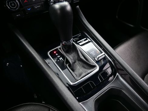 Used 2024 Jeep Compass Latitude image 19