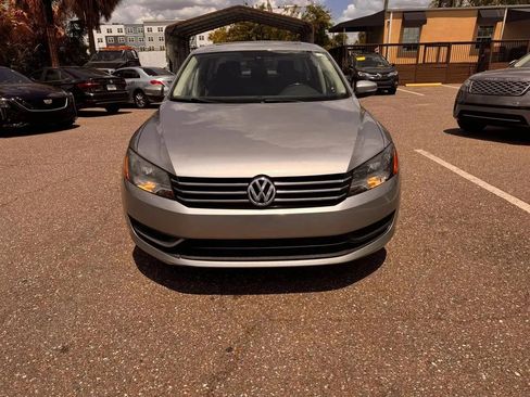 Used 2013 Volkswagen Passat 2.5 SE FWD image 2