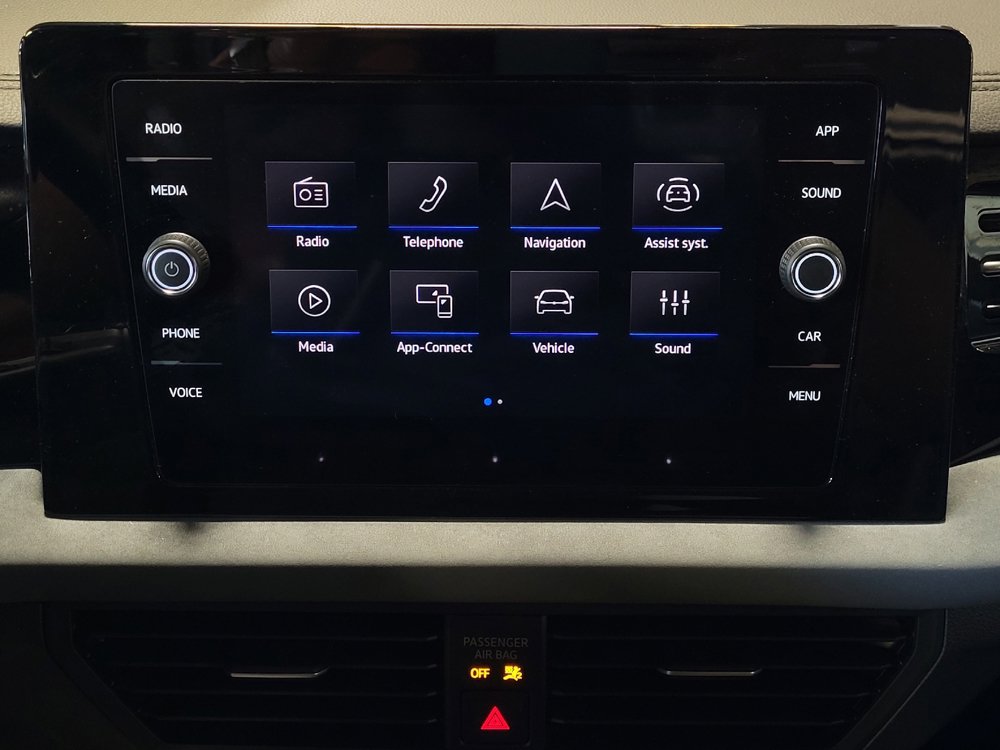 Used 2025 Volkswagen Jetta SE FWD image 25