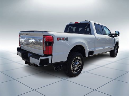 New 2026 Ford F250 Platinum w/ Platinum Plus Package image 3