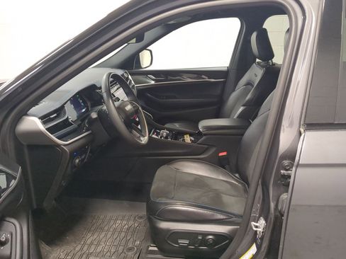 Used 2022 Jeep Grand Cherokee Trailhawk AWD/4WD image 16