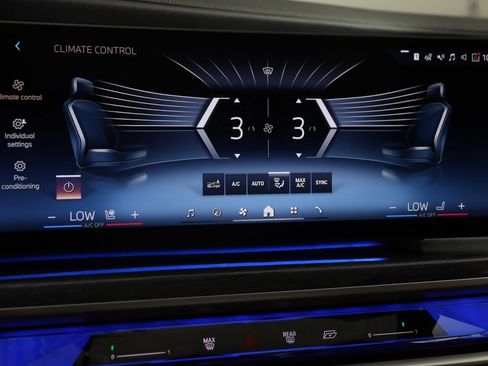 Used 2023 BMW 760i xDrive image 45