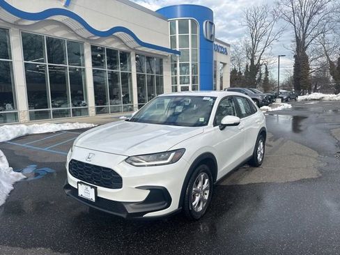 Certified 2023 Honda HR-V LX image 4