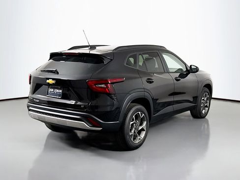 New 2026 Chevrolet Trax LT w/ Driver Confidence Package FWD image 7