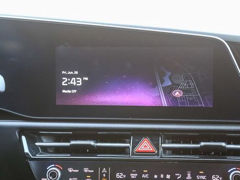 Used 2023 Kia Niro Wave FWD image 16