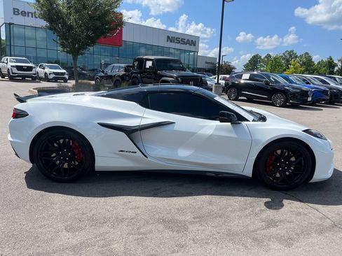 Used 2024 Chevrolet Corvette Z06 RWD image 7