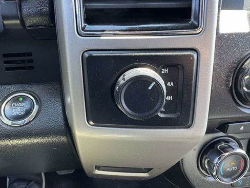 Used 2018 Ford F150 Lariat image 34