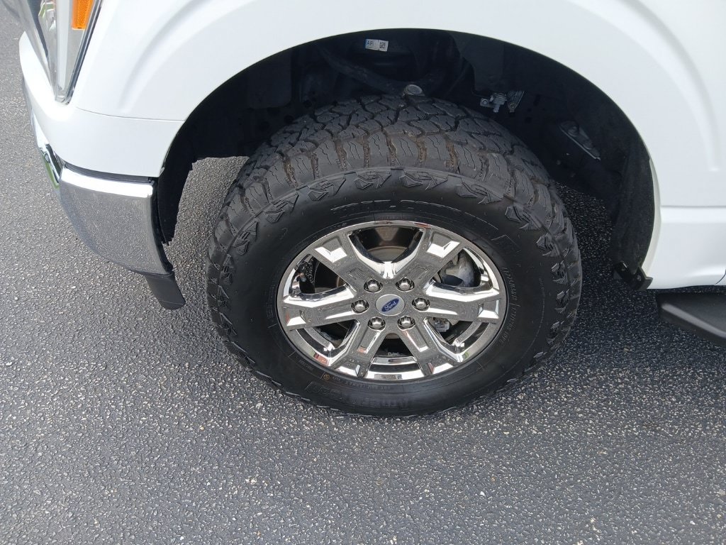 Used 2021 Ford F150 XLT w/ Equipment Group 302A High AWD/4WD image 9
