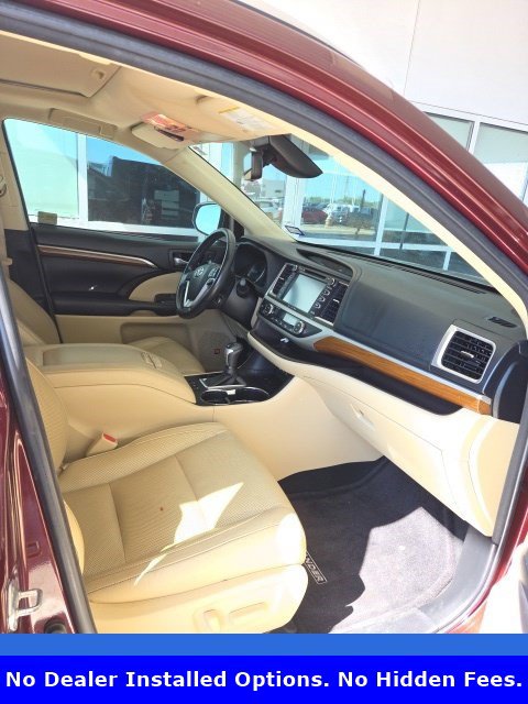 Used 2018 Toyota Highlander Limited FWD image 10