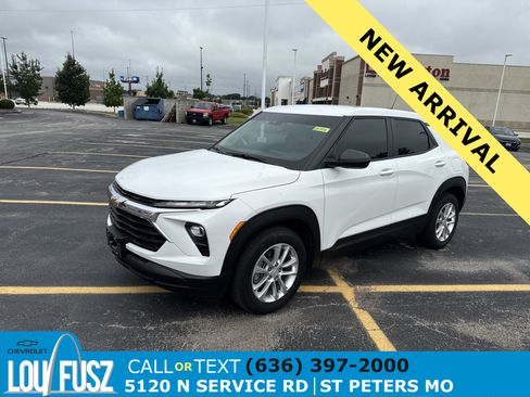 Used 2024 Chevrolet TrailBlazer LS w/ LS Convenience Package FWD image 1