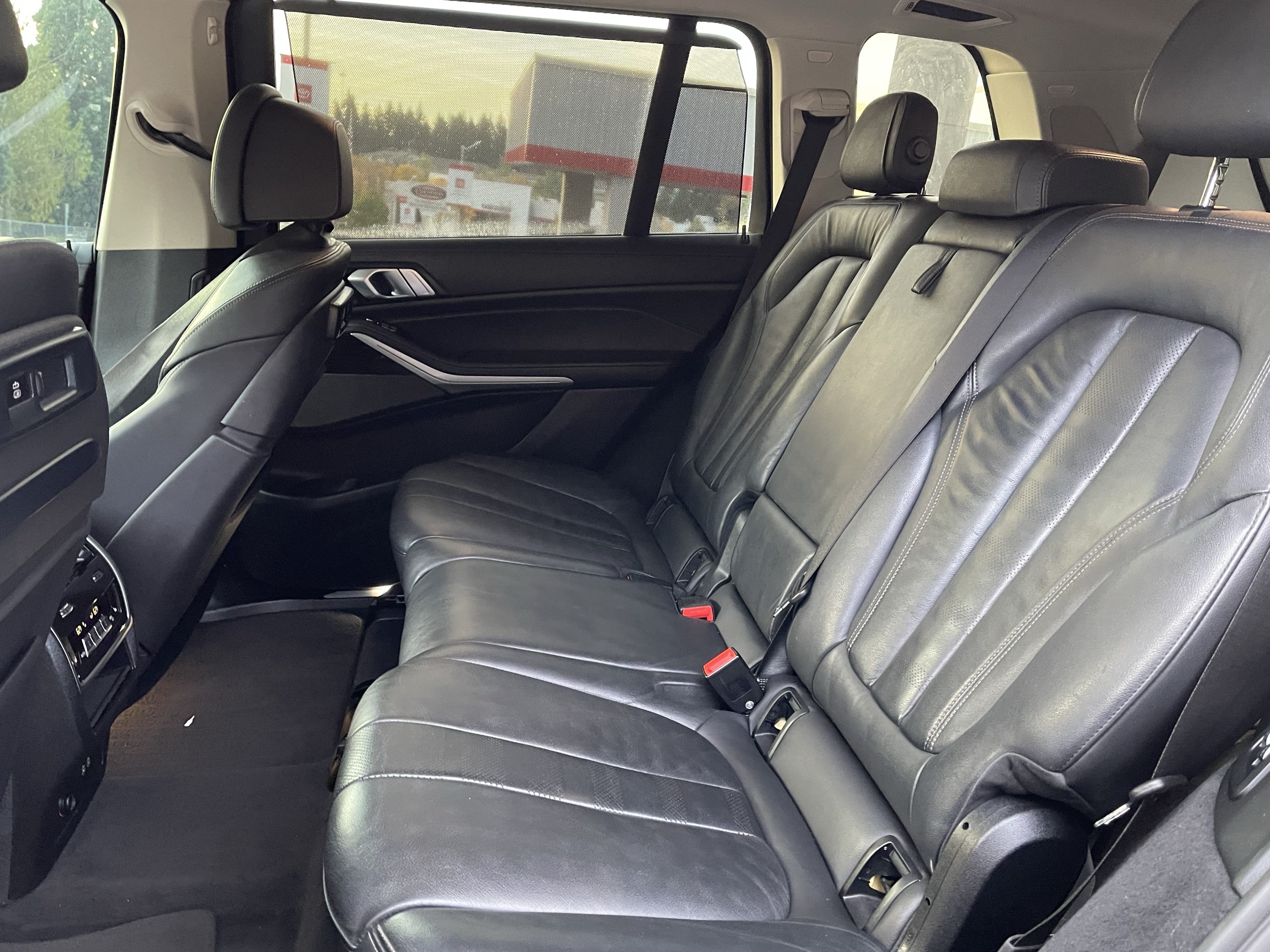 Used 2021 BMW X7 xDrive40i w/ Premium Package AWD/4WD image 14