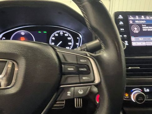 Used 2018 Honda Accord Sport image 34