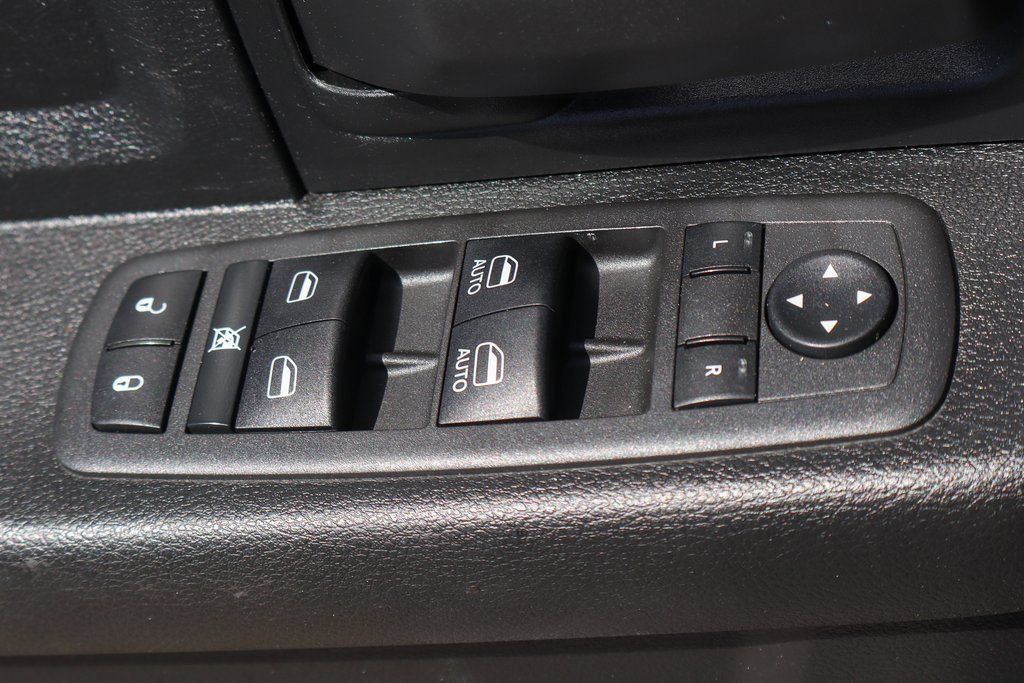 Used 2022 RAM 5500 Tradesman w/ Chrome Appearance Group RWD image 14