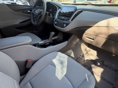 Used 2020 Chevrolet Malibu LS image 11
