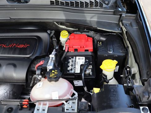 Used 2018 Jeep Renegade Limited w/ UConnect 8.4 Nav Group image 41