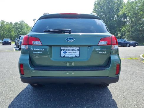 Used 2012 Subaru Outback 2.5i Limited AWD/4WD image 18