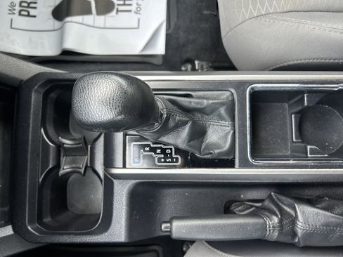 Used 2018 Toyota Tacoma SR5 image 24