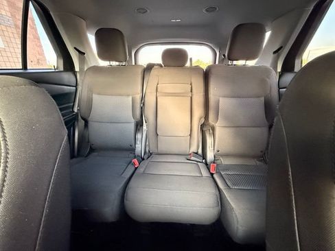 Used 2022 Ford Explorer XLT RWD image 15