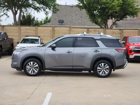 Used 2024 Nissan Pathfinder SL w/ Cargo Package FWD image 13