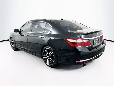 Used 2016 Honda Accord Touring image 5