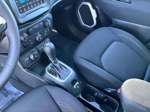 Used 2020 Jeep Renegade Sport AWD/4WD image 16