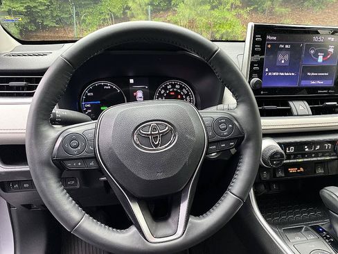 Certified 2022 Toyota RAV4 XLE w/ Convenience Package AWD/4WD image 13