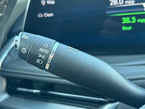 Used 2025 Cadillac XT4 Premium Luxury FWD image 35