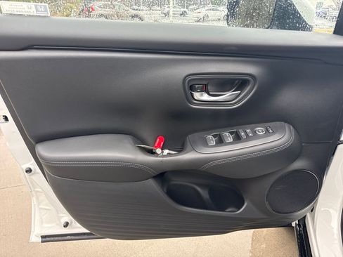 New 2026 Honda HR-V EX-L image 12