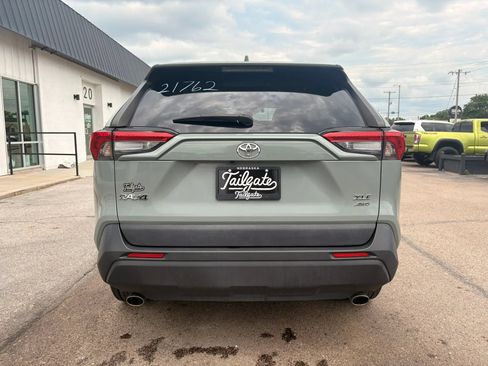 Used 2022 Toyota RAV4 XLE AWD/4WD image 6