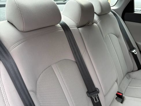 Used 2017 Hyundai Sonata SE FWD image 25