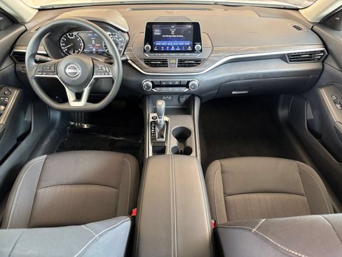 Used 2026 Nissan Altima 2.5 SV FWD image 33