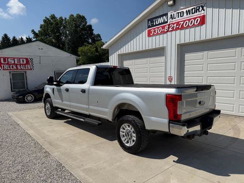 Used 2017 Ford F250 XLT w/ XLT Value Package AWD/4WD image 4