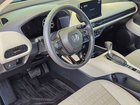 Used 2027 Honda HR-V LX image 10