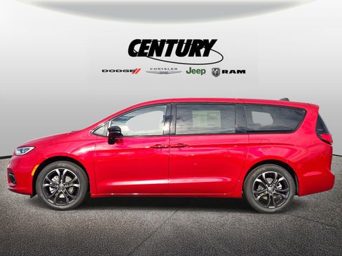 New 2026 Chrysler Pacifica Select image 6