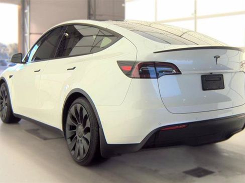 Used 2022 Tesla Model Y Performance AWD/4WD image 5