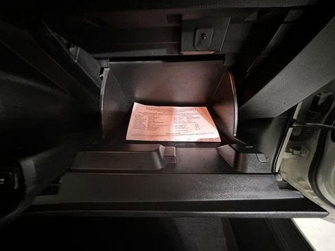 Used 2017 Jeep Renegade Altitude image 28