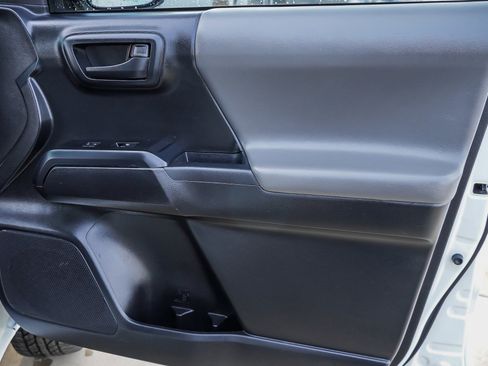 Used 2019 Toyota Tacoma SR5 image 27