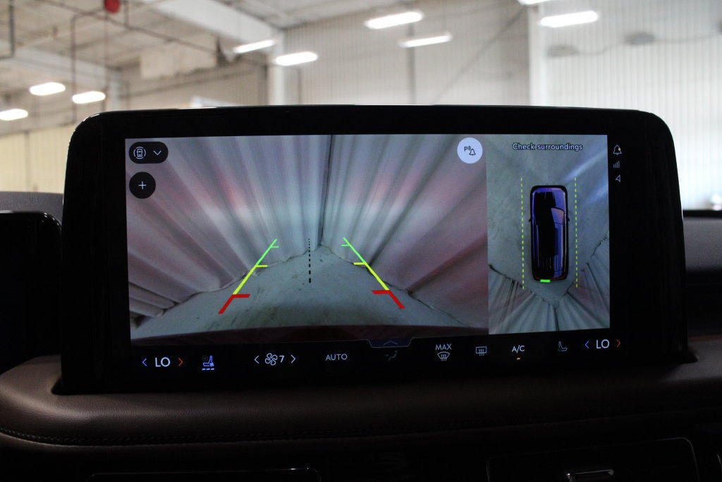 New 2027 Lincoln Aviator AWD image 4