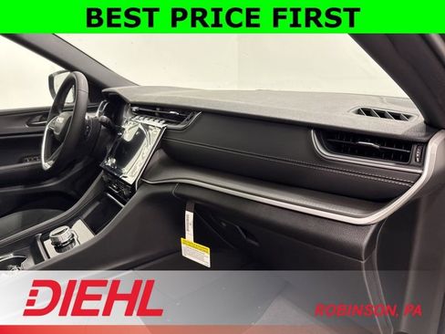 New 2026 Jeep Grand Cherokee Laredo X AWD/4WD image 16