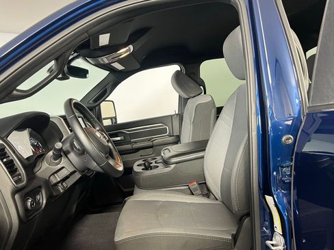 Used 2024 RAM 2500 Big Horn w/ Bed Utility Group image 21