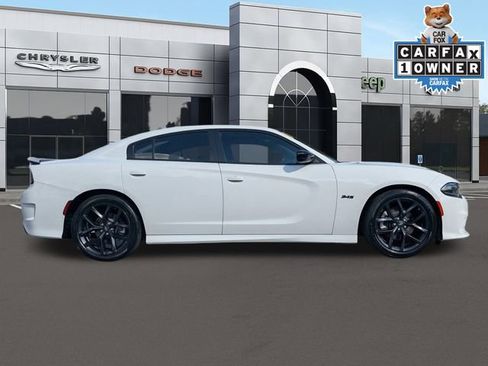 Used 2023 Dodge Charger R/T w/ Blacktop Package image 2