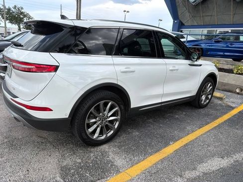 Used 2020 Lincoln Corsair FWD image 2