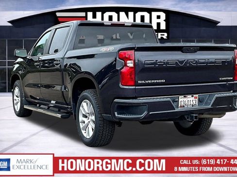 Used 2022 Chevrolet Silverado 1500 Custom AWD/4WD image 4